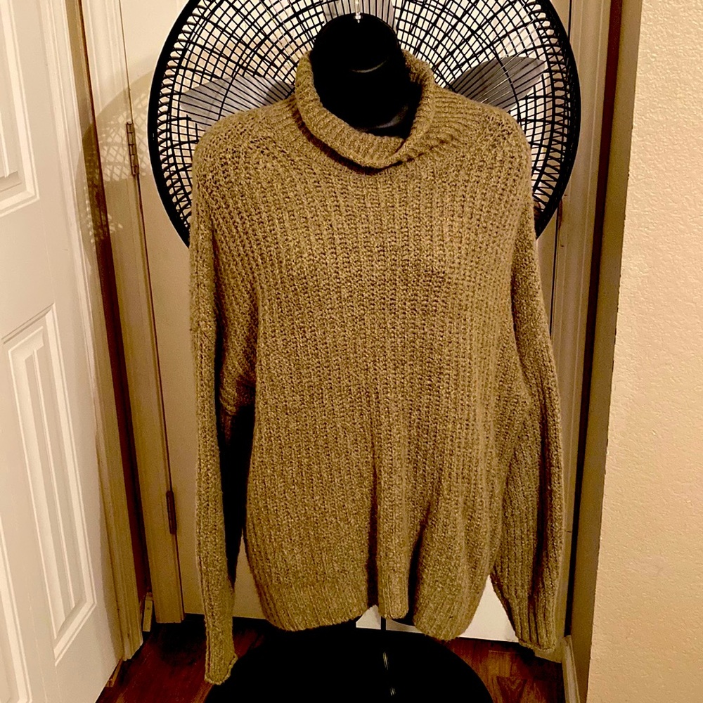 AE Sweater